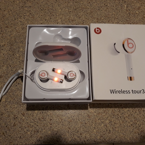 Beats Wireless Tour3 - Picture 3 of 12